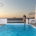 Apricot And Sea Luxury * 米科利维亚