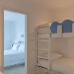 Apricot And Sea Luxury * 米科利维亚