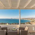 Apricot And Sea Luxury 米科利维亚